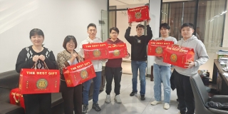 心系员工，情暖新春——东莞园林发放春节福利